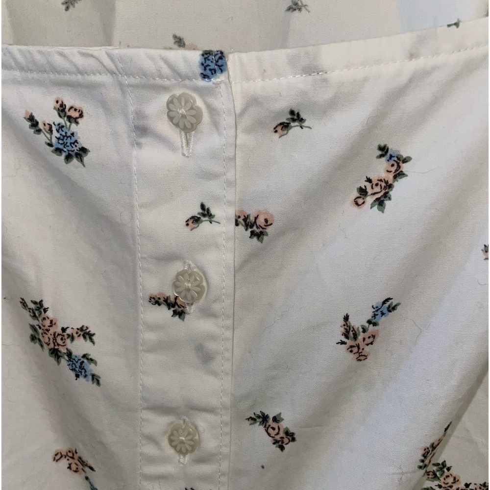 🖤 Levis floral crop Button up 🖤 - Picture 3 of 4